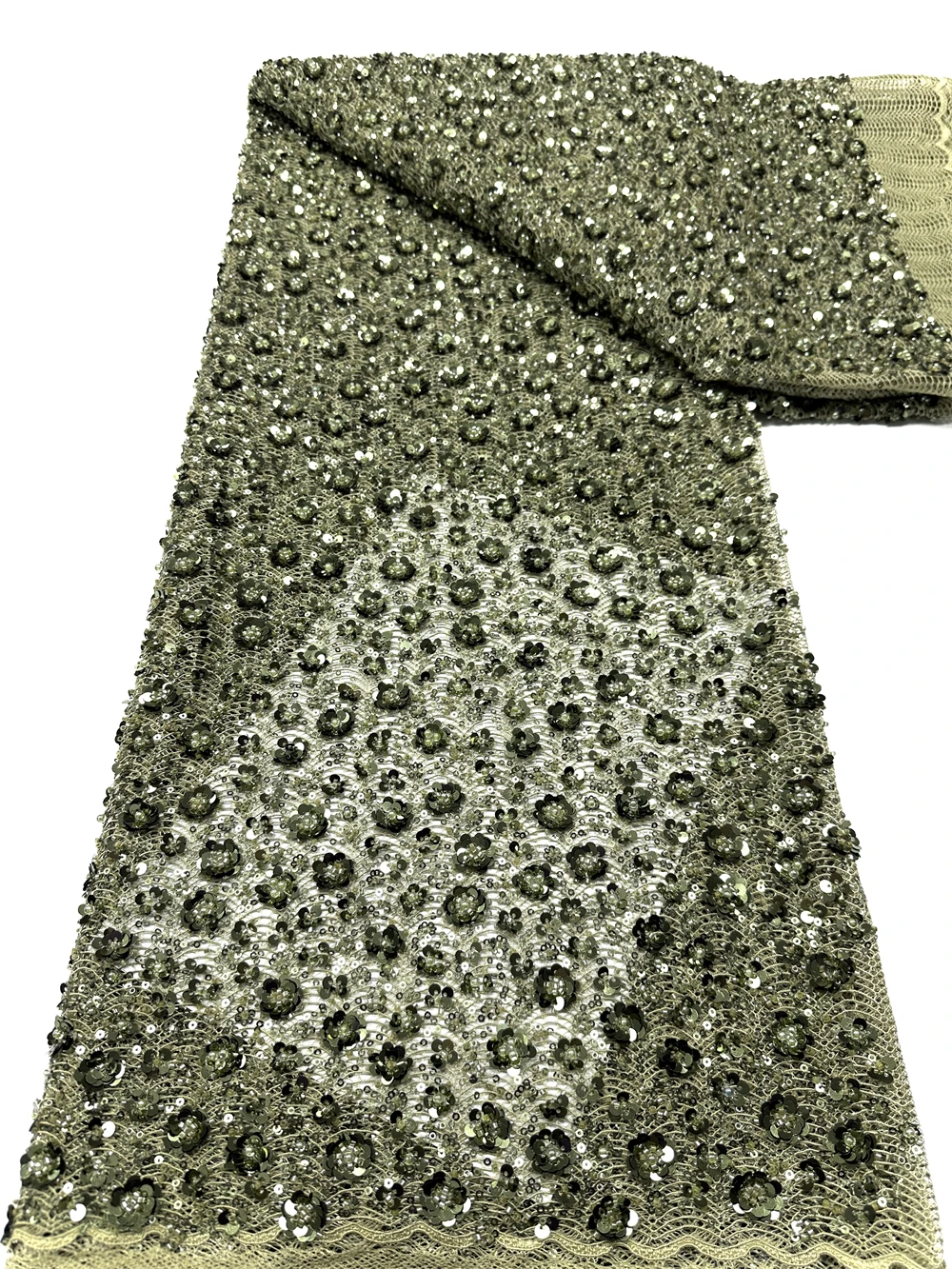 Luxury African Lace Fabrics 2026 High-Quality French Tulle Embroidered with Beads for Party Dress Sewing Latest Sequence Design
Luxury African Lace Fabrics 2026 High-Quality French Tulle Embroidered with Beads for Party Dress Sewing Latest Sequence Design