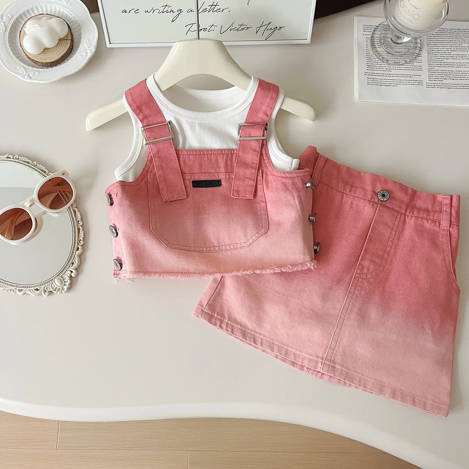 Girl Clothes Suit 2024 Summer New Korean Style Girls Jeans Set Underwear 3-piece Baby Girl Pink Fashion Cute 3-piece Set
Girl Clothes Suit 2024 Summer New Korean Style Girls Jeans Set Underwear 3-piece Baby Girl Pink Fashion Cute 3-piece Set