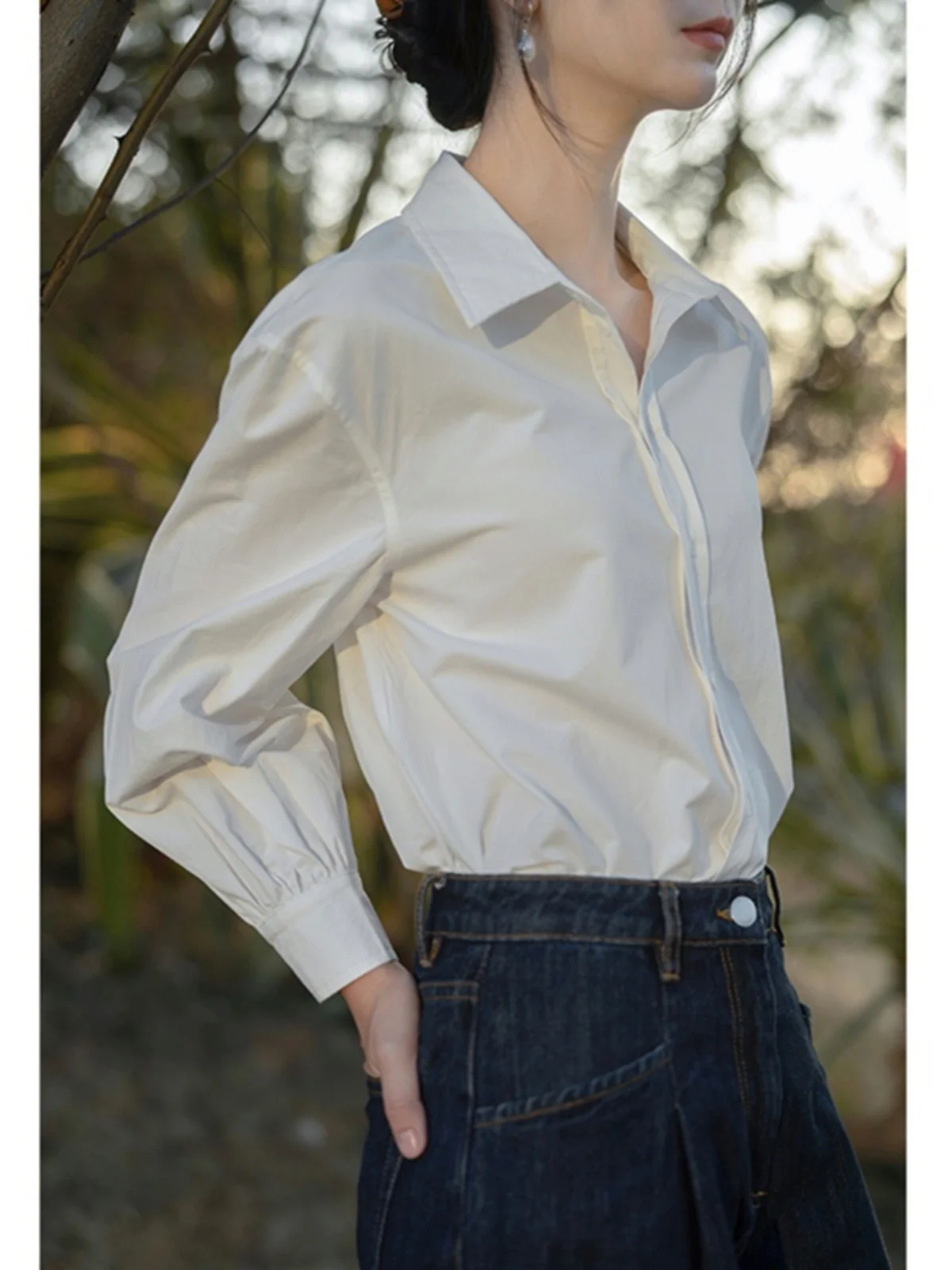 Vintage White Long Sleeve Women's Shirt Professional Layering Handkerchief Store Spring Autumn Design Unique Style Office Shirt
Vintage White Long Sleeve Women's Shirt Professional Layering Handkerchief Store Spring Autumn Design Unique Style Office Shirt