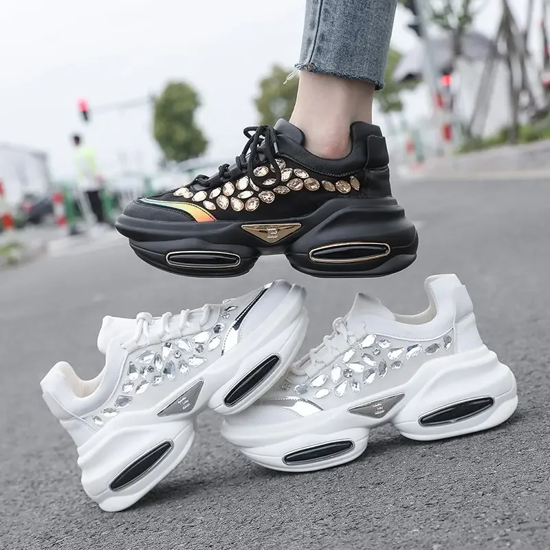 Luxury Designer Women Rhinestone Sneakers Fashion Thick Bottoms Lace Up Casual Daddy Shoes Chunky Platform Shoes Tenis Feninino
Luxury Designer Women Rhinestone Sneakers Fashion Thick Bottoms Lace Up Casual Daddy Shoes Chunky Platform Shoes Tenis Feninino