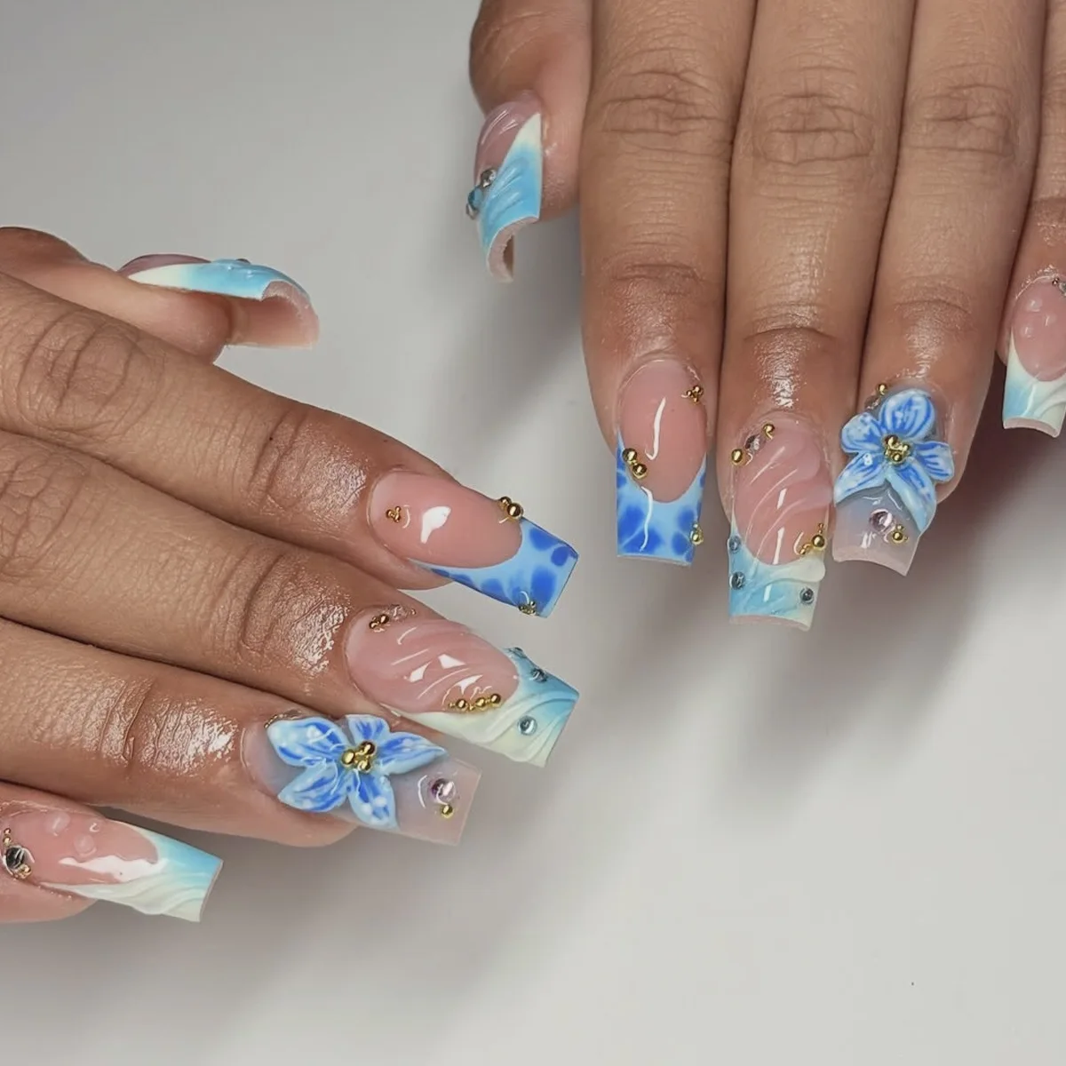 Blue Gradient French Press on False Nail with Glue 3D Sweet Flower Ripple Medium Square Fake Nails Fashionable Fake Nails 24Pcs
Blue Gradient French Press on False Nail with Glue 3D Sweet Flower Ripple Medium Square Fake Nails Fashionable Fake Nails 24Pcs