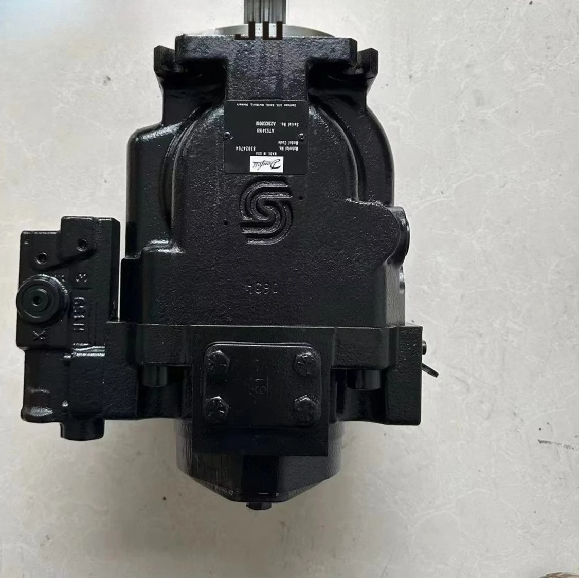AT534169 Hydraulic Pump Engineering Machinery Parts for 670G 672G 770G 772G 870G 872G Original Hot Sale
AT534169 Hydraulic Pump Engineering Machinery Parts for 670G 672G 770G 772G 870G 872G Original Hot Sale