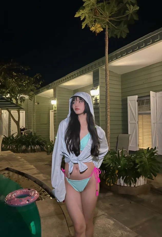 Женский купальник-бикини Bal Braided Rope из нейлона и полиэстера с подкладкой на груди, без стального каркаса
Женский купальник-бикини Bal Braided Rope из нейлона и полиэстера с подкладкой на груди, без стального каркаса