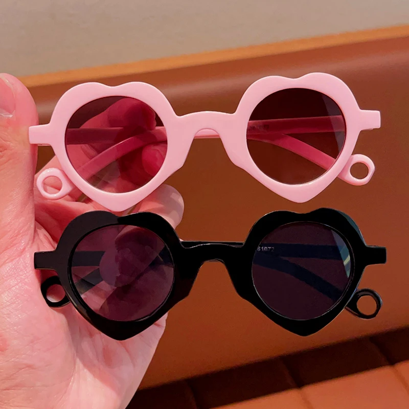 2024 New Children Fashion Heart Shaped Hollow Sunglasses UV400 Girls Boys Cute Outdoor Sun Protection Sunglasses Kid Sun Glasses
2024 New Children Fashion Heart Shaped Hollow Sunglasses UV400 Girls Boys Cute Outdoor Sun Protection Sunglasses Kid Sun Glasses