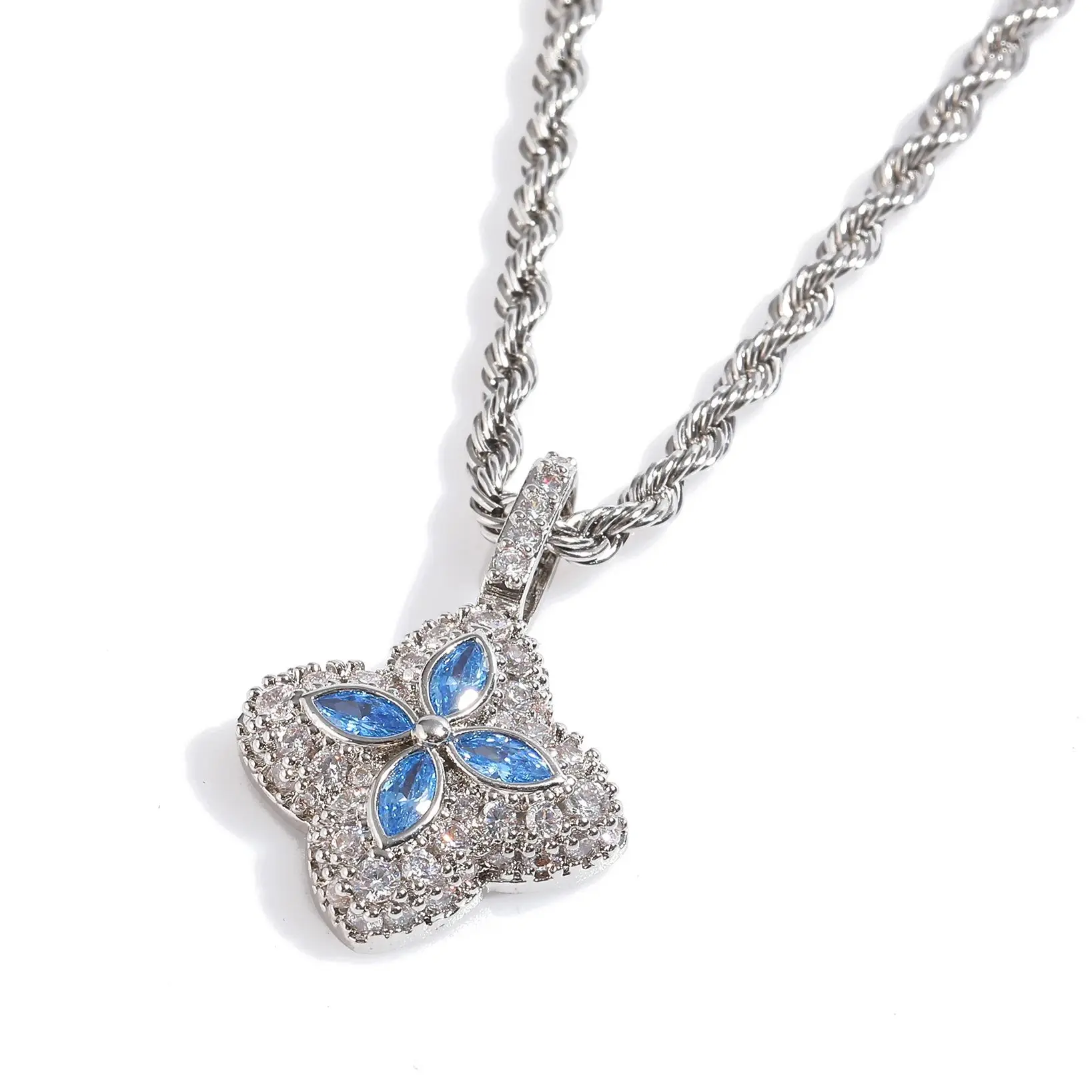 Женское ожерелье с кубическим цирконием, подвеска с четырьмя листами клевера, цвет Iced Out, подарок с фианитом для девочек, роскошные изысканные ювелирные изделия, колье в стиле хип-хоп
Женское ожерелье с кубическим цирконием, подвеска с четырьмя листами клевера, цвет Iced Out, подарок с фианитом для девочек, роскошные изысканные ювелирные изделия, колье в стиле хип-хоп