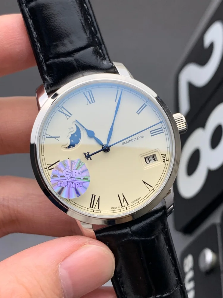 Private customized high-end 42mm original large calendar moon phase watch
Private customized high-end 42mm original large calendar moon phase watch