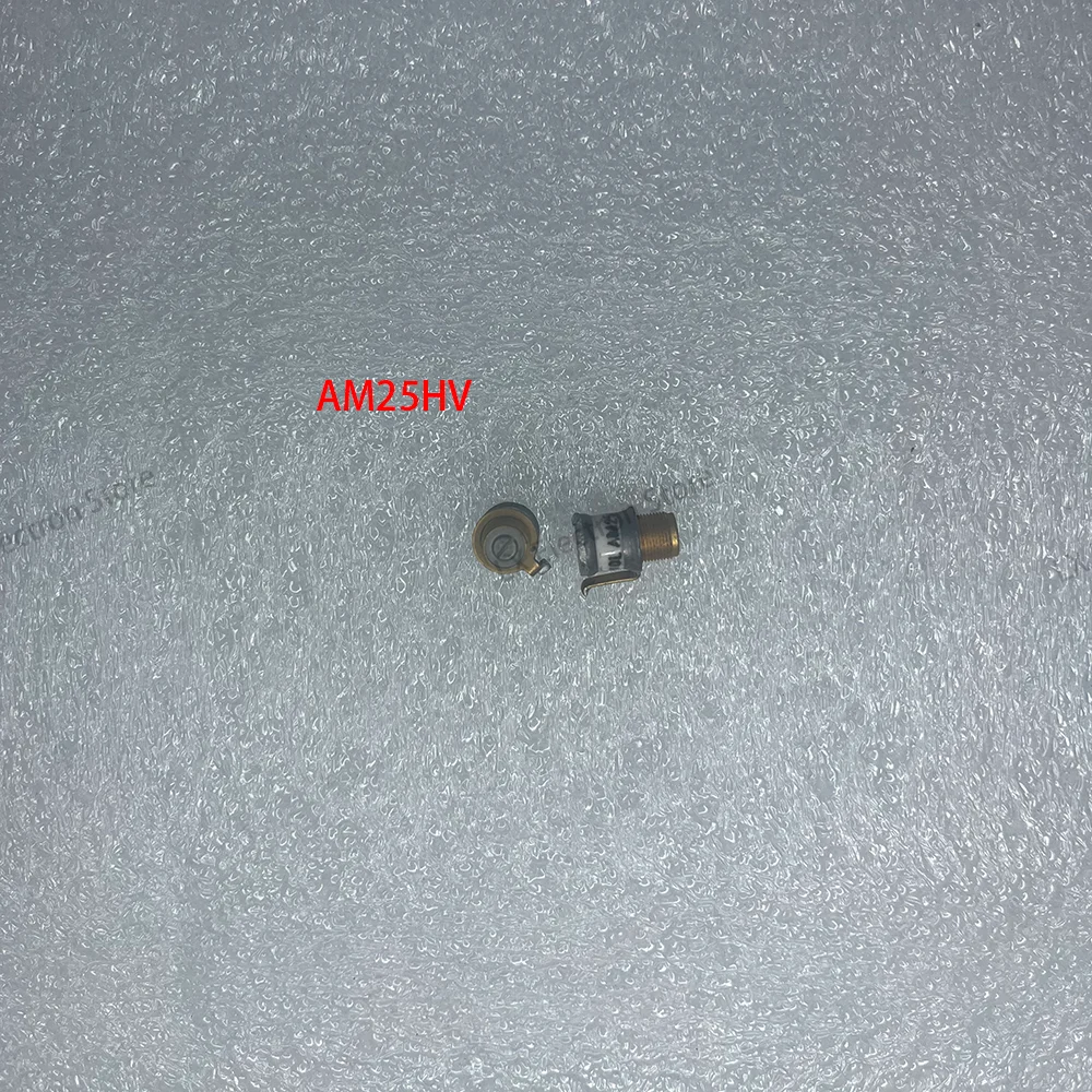 1 шт. ВОЗДУШНЫЕ КОНДЕНСАТОРЫ AM25HV 1TO23pF JOHANSON5751 0,8TO10pF JMC5851 0,5TO5pF TRONIC 5451 1TO20pF GMA20400 12TO65pF EM15HV 1TO15pF
1 шт. ВОЗДУШНЫЕ КОНДЕНСАТОРЫ AM25HV 1TO23pF JOHANSON5751 0,8TO10pF JMC5851 0,5TO5pF TRONIC 5451 1TO20pF GMA20400 12TO65pF EM15HV 1TO15pF