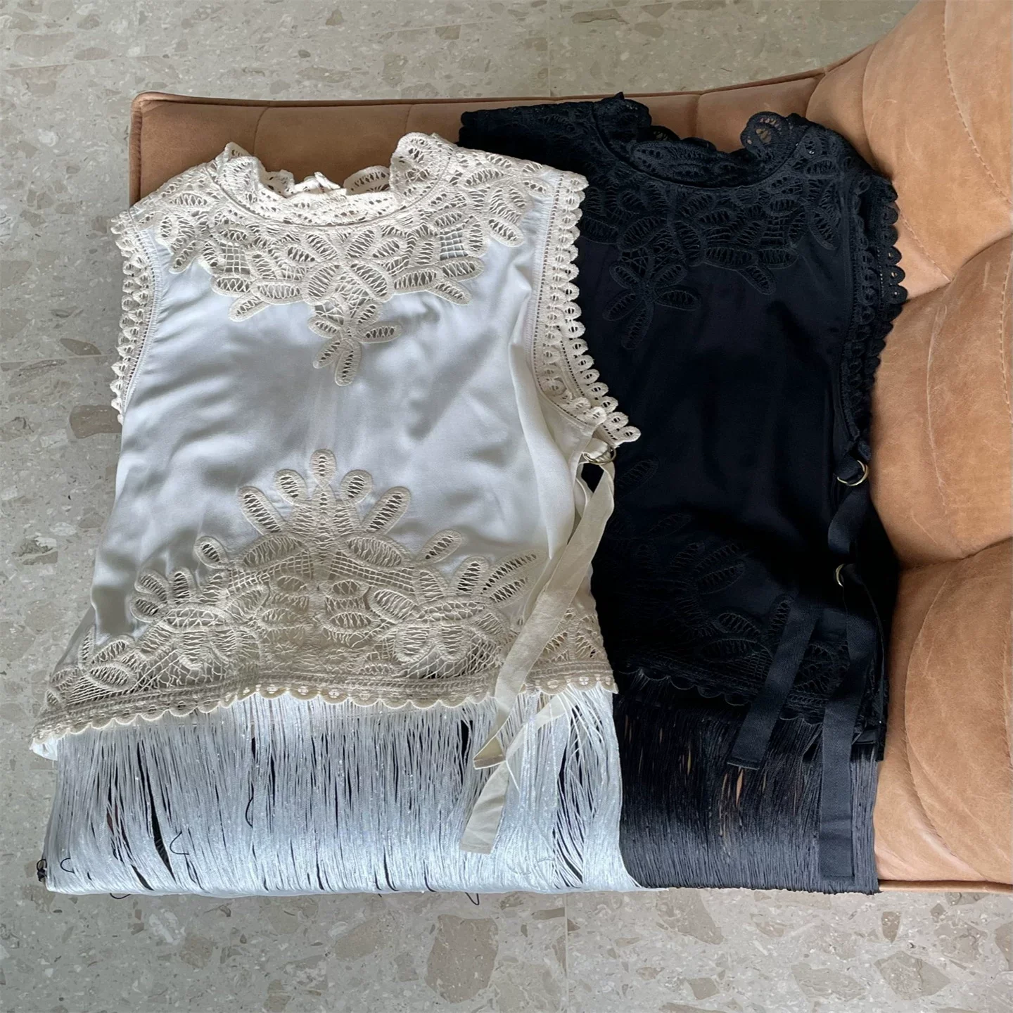 Casual Women's Sleeveless Top Fashion Embroidered Black Vest Long Sexy Tassels Beige Dress
Casual Women's Sleeveless Top Fashion Embroidered Black Vest Long Sexy Tassels Beige Dress