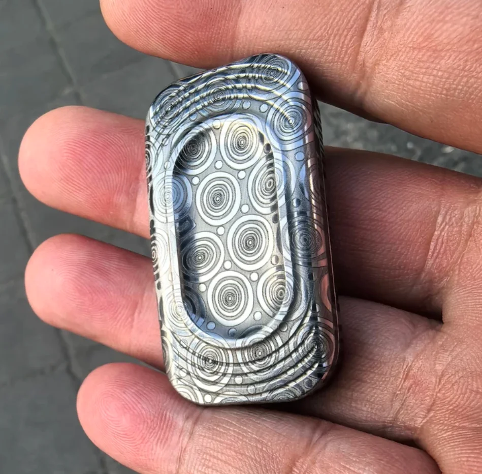 Used EDC KAIS POPO Sugar Stainless Steel Current Damascus Carving fidget slider decompression toy
Used EDC KAIS POPO Sugar Stainless Steel Current Damascus Carving fidget slider decompression toy