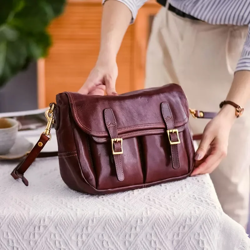 Fashion vintage luxury genuine leather women's messenger bag outdoor casual party designer real cowhide female shoulder bag
Fashion vintage luxury genuine leather women's messenger bag outdoor casual party designer real cowhide female shoulder bag