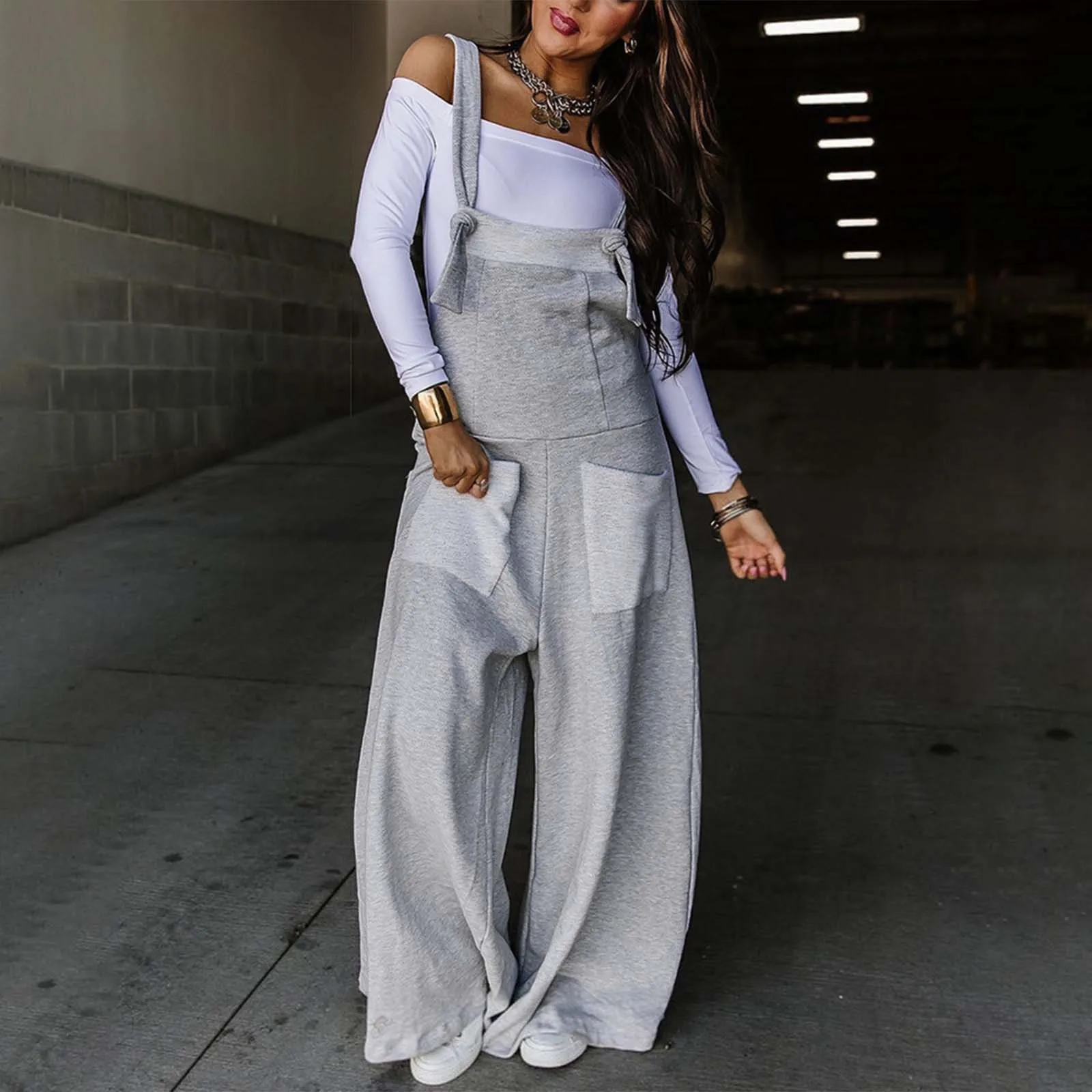Women Jumpsuits Crossbody Shoulder Bag Pants Bandage Backless Loose Jumpsuits Solid Color Pocket Female Rompers Overalls
Women Jumpsuits Crossbody Shoulder Bag Pants Bandage Backless Loose Jumpsuits Solid Color Pocket Female Rompers Overalls
