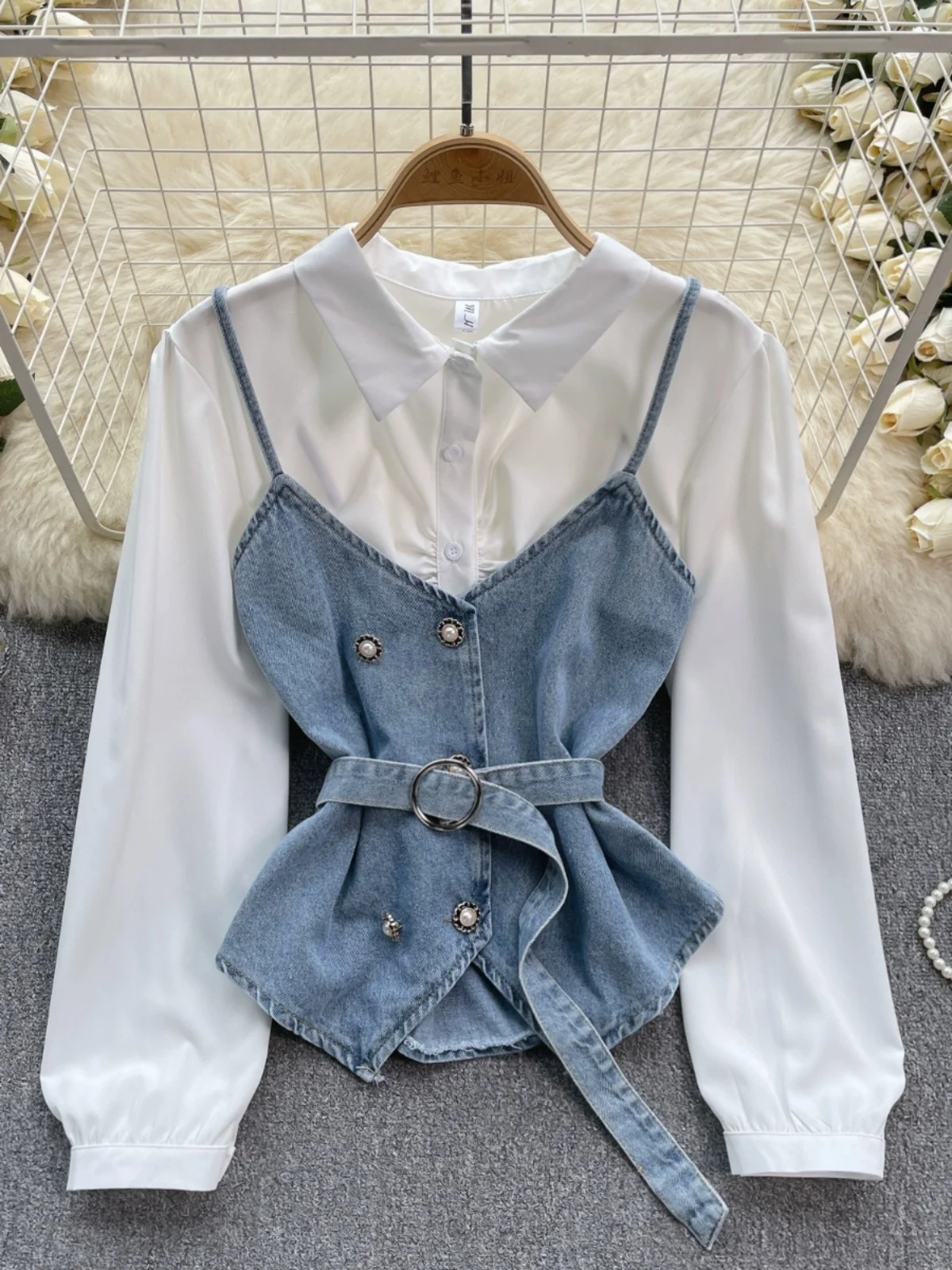 Korean Style Women's Long Sleeve Denim Shirt Belted Waist Halter Neck Single Button Fashion Top Quality High Sensation
Korean Style Women's Long Sleeve Denim Shirt Belted Waist Halter Neck Single Button Fashion Top Quality High Sensation
