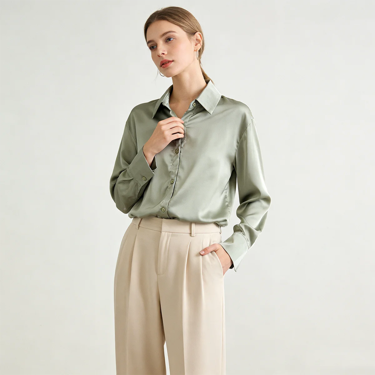 Women's Green Satin Blouse Thin Long Sleeve Button Soft Breathable Shirts Loose Fit Trendy Tops Casual Daily Office Lady Wear
Women's Green Satin Blouse Thin Long Sleeve Button Soft Breathable Shirts Loose Fit Trendy Tops Casual Daily Office Lady Wear