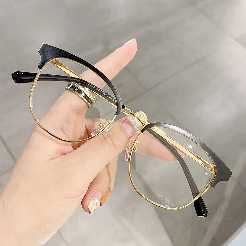 2023 new brand retro elegant women's men's anti-blue light flat glasses fashion metal glasses cat eye glasses
2023 new brand retro elegant women's men's anti-blue light flat glasses fashion metal glasses cat eye glasses