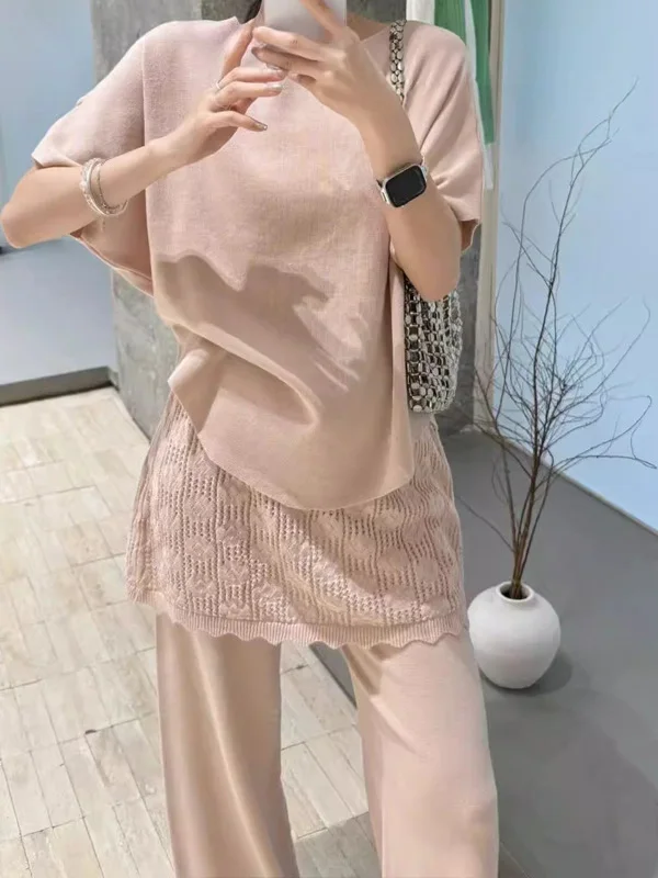 Chic Thin Ice Silk Knitted Slimming High Waist Pants Short Sleeve Top Gentle Style Two Piece Set Women's Loose Fit Summer Outfit
Chic Thin Ice Silk Knitted Slimming High Waist Pants Short Sleeve Top Gentle Style Two Piece Set Women's Loose Fit Summer Outfit