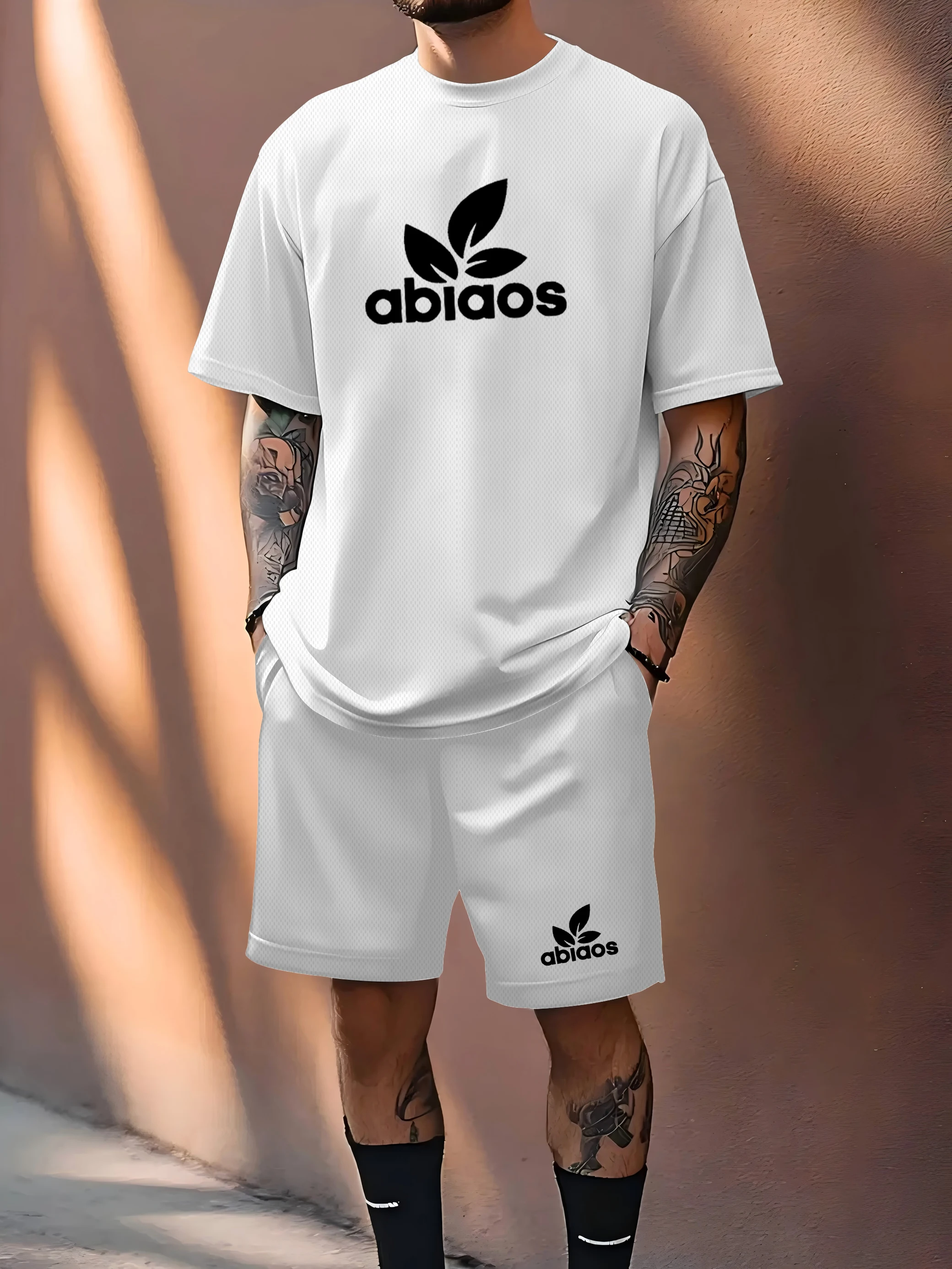 Новый мужской комплект на лето 2025 — это повседневный модный и простой 3D-принт с буквенным принтом, мягкий и удобный. 
Новый мужской комплект на лето 2025 — это повседневный модный и простой 3D-принт с буквенным принтом, мягкий и удобный.