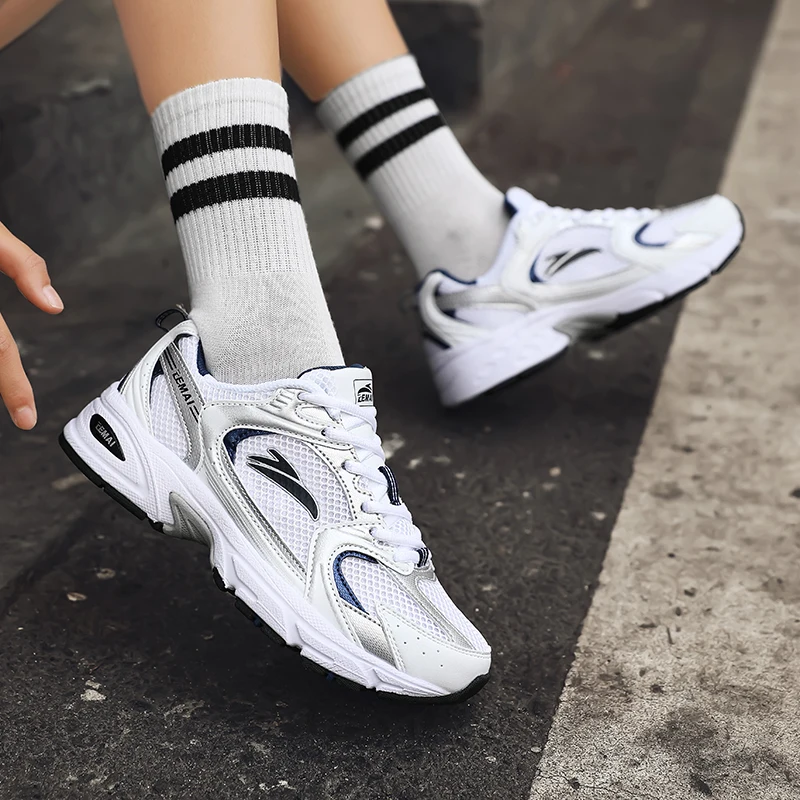 Модные ретро-кроссовки на массивной платформе для студентов 2026 года: унисекс, для пар, уличный стиль, дышащие, с мягкой подошвой, всесезонные повседневные туфли
Модные ретро-кроссовки на массивной платформе для студентов 2026 года: унисекс, для пар, уличный стиль, дышащие, с мягкой подошвой, всесезонные повседневные туфли