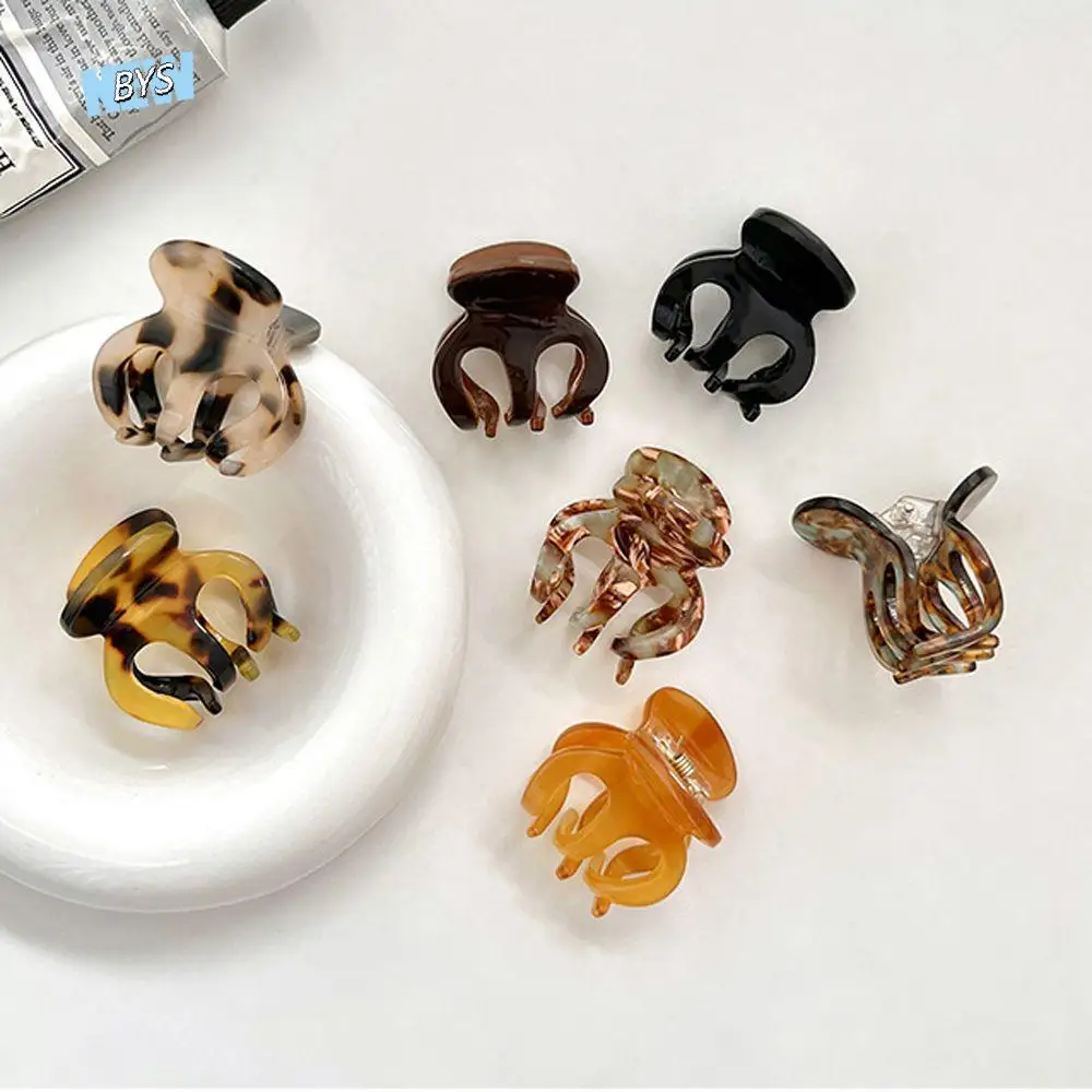 Sweet Retro Headdress Elegant Luxury Fashion Women Hair Claw Small Shark Clip Korean Style Hair Clip Acetic Acid
Sweet Retro Headdress Elegant Luxury Fashion Women Hair Claw Small Shark Clip Korean Style Hair Clip Acetic Acid