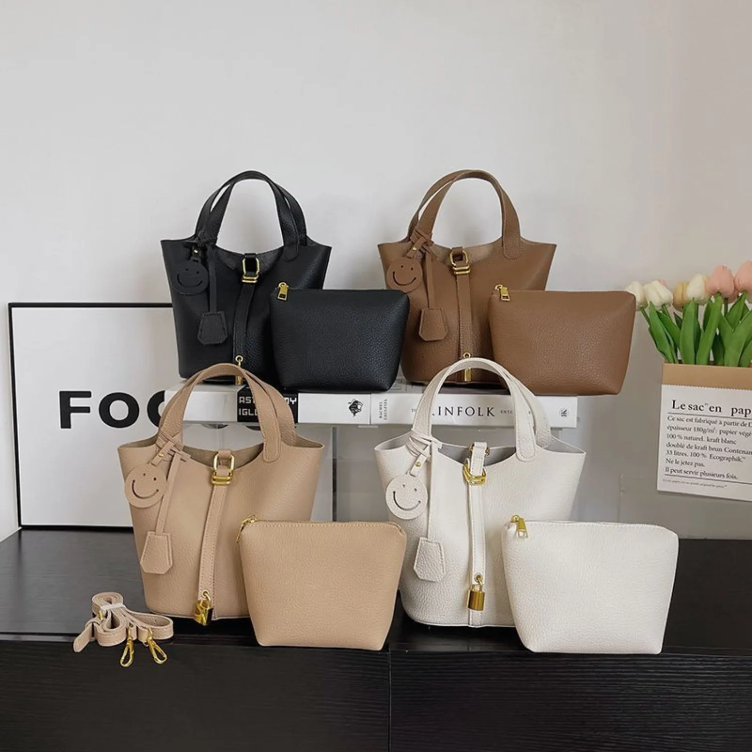 Elegant Women's PU Leather Bucket Bag: Fashion Shoulder Crossbody for Commute
Elegant Women's PU Leather Bucket Bag: Fashion Shoulder Crossbody for Commute