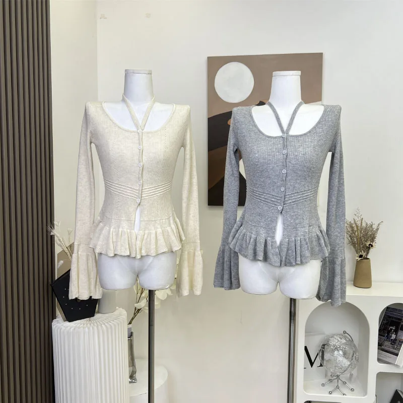 Fashion Slim And Sweet Sweater Women's Autumn Solid Color Chic Flared Sleeve Sweater Comfortable Ruffled Cardigan Sweater
Fashion Slim And Sweet Sweater Women's Autumn Solid Color Chic Flared Sleeve Sweater Comfortable Ruffled Cardigan Sweater