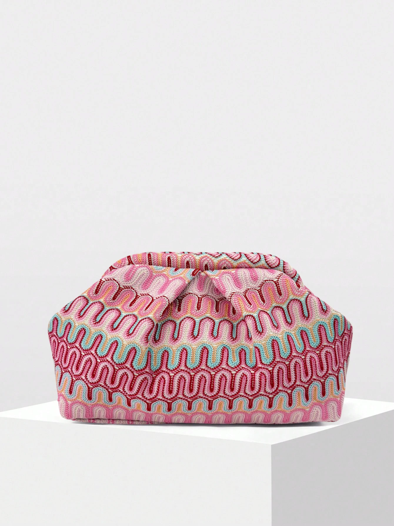 Summer Colorful Wave-Patterned Knitted Clutch Bag, European and American Style Rainbow Striped Cloud Bag, Versatile Holiday Beach Evening Bag, Women's Niche Design Pleated Clutch Bag (Pattern Random)
Summer Colorful Wave-Patterned Knitted Clutch Bag, European and American Style Rainbow Striped Cloud Bag, Versatile Holiday Beach Evening Bag, Women's Niche Design Pleated Clutch Bag (Pattern Random)