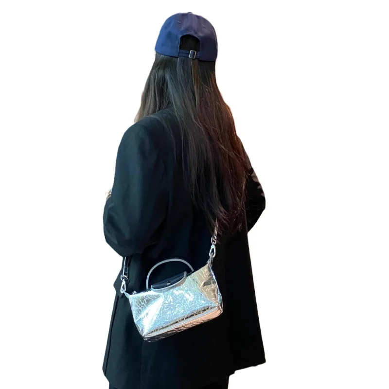 Dumpling bag Ms. 2025 new summer fashion hundred new Chinese handbag senior sense of shoulder crossbody bags
Dumpling bag Ms. 2025 new summer fashion hundred new Chinese handbag senior sense of shoulder crossbody bags