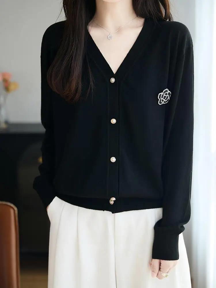 Early Autumn Knitted Open Cardigan with Brooch Decoration Casual Leisure Sweater Outerwear Bla Color for Commuting Women
Early Autumn Knitted Open Cardigan with Brooch Decoration Casual Leisure Sweater Outerwear Bla Color for Commuting Women