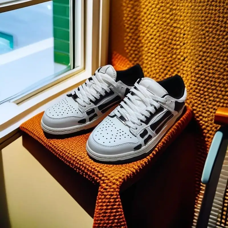 Basketball low cut wear-resistant student autumn and winter men's and women's sports shoes fashionable casual board shoes
Basketball low cut wear-resistant student autumn and winter men's and women's sports shoes fashionable casual board shoes