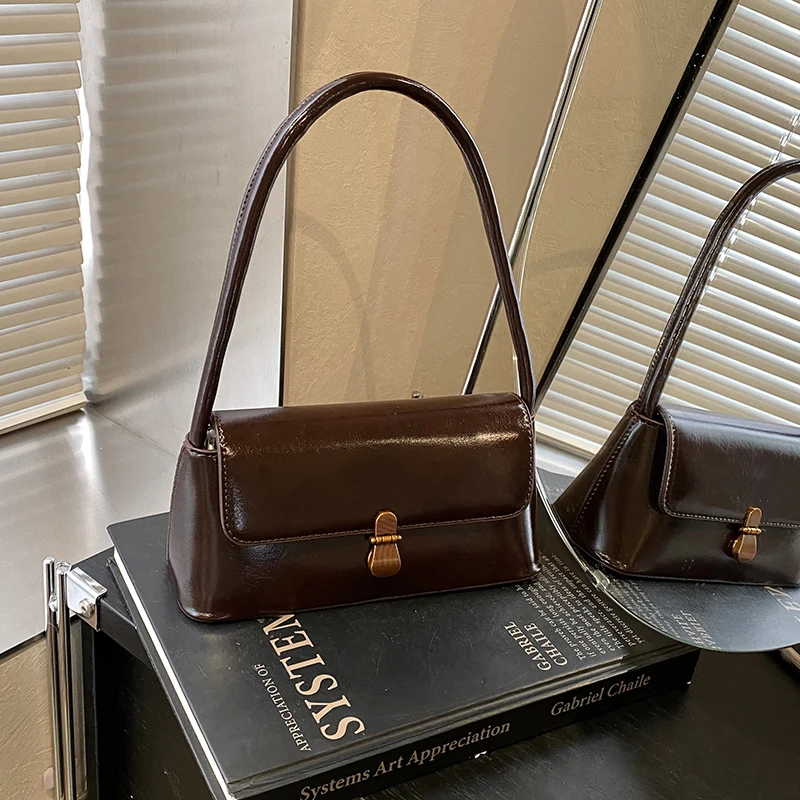 French texture retro armpit bag women's single-shoulder bag with bright and stylish appearance
French texture retro armpit bag women's single-shoulder bag with bright and stylish appearance