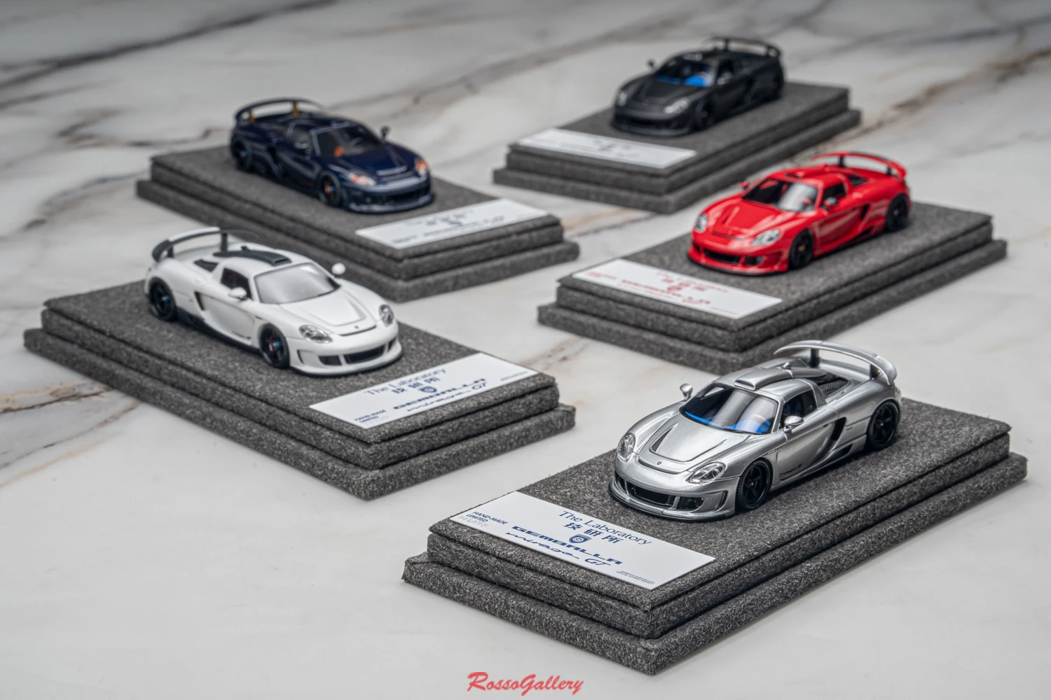Zonzo Studio 1:64 CarreraGT GEMBALLA MIRAGE MGT Simulation Limited Edition Resin Metal Static Car Model Toy Gift
Zonzo Studio 1:64 CarreraGT GEMBALLA MIRAGE MGT Simulation Limited Edition Resin Metal Static Car Model Toy Gift