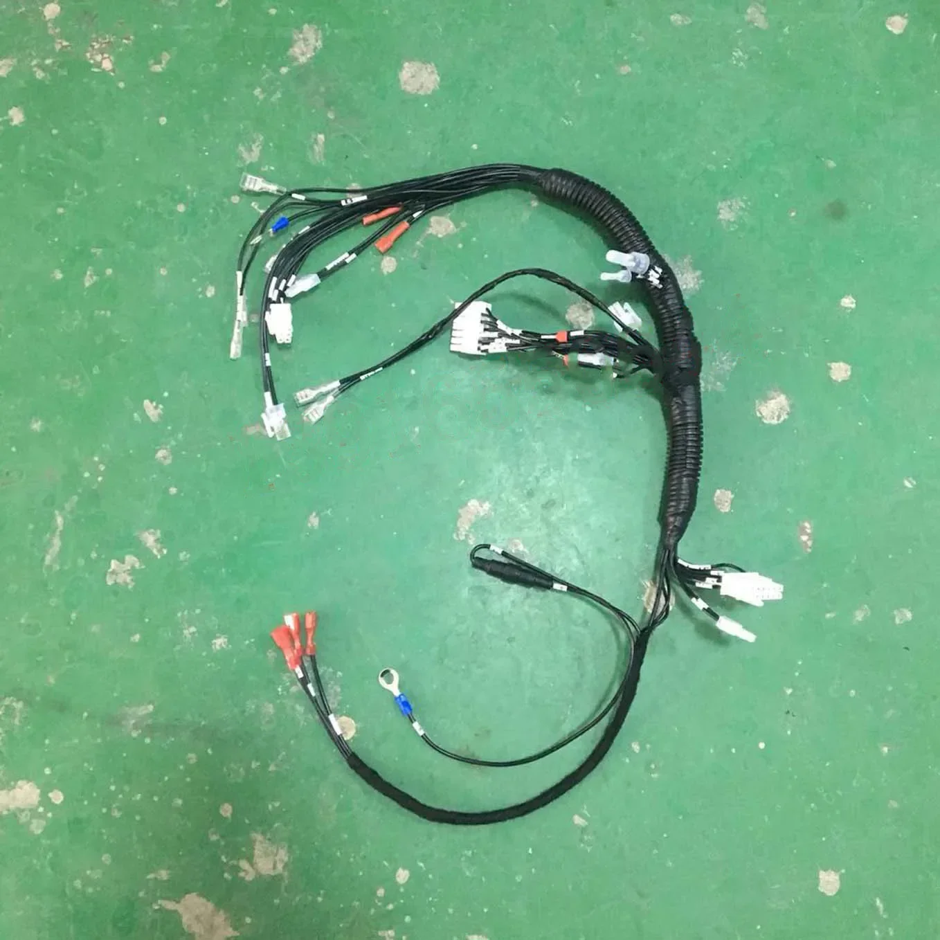 Linde electric truck MT15 control harness Nuoli small King Kong EPT15 handle harness transition harness
Linde electric truck MT15 control harness Nuoli small King Kong EPT15 handle harness transition harness