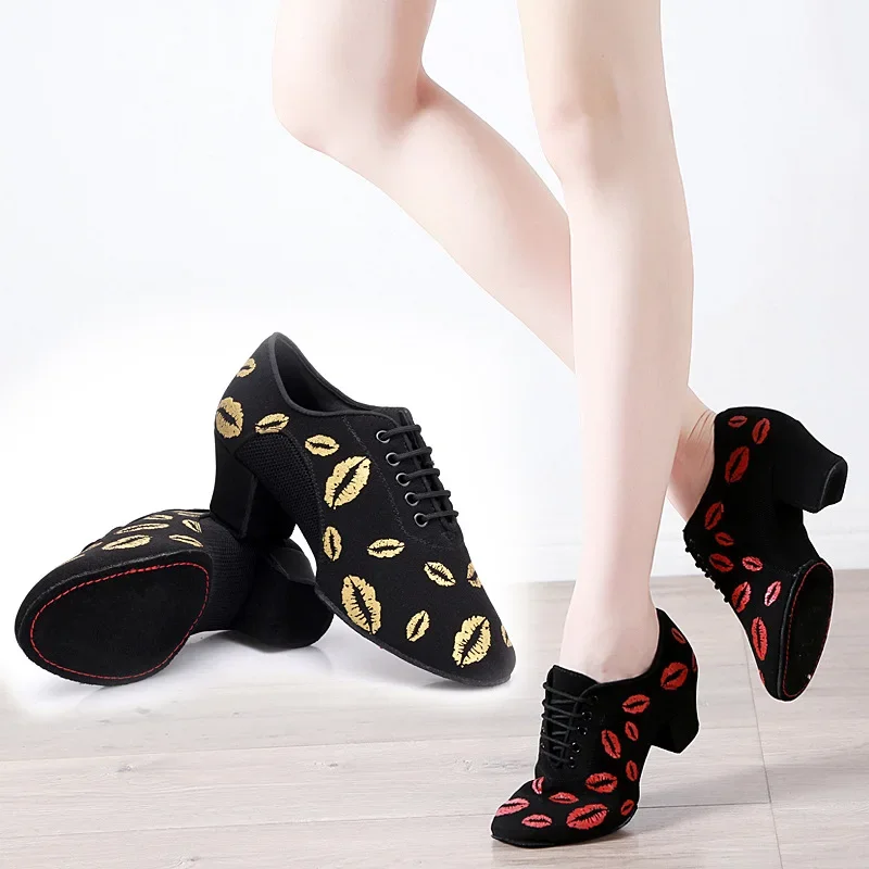 New Ladies Color Lips Sneakers Teacher Training Shoes Ballroom Latin Fitness Ballet Dance shoes Woman
New Ladies Color Lips Sneakers Teacher Training Shoes Ballroom Latin Fitness Ballet Dance shoes Woman