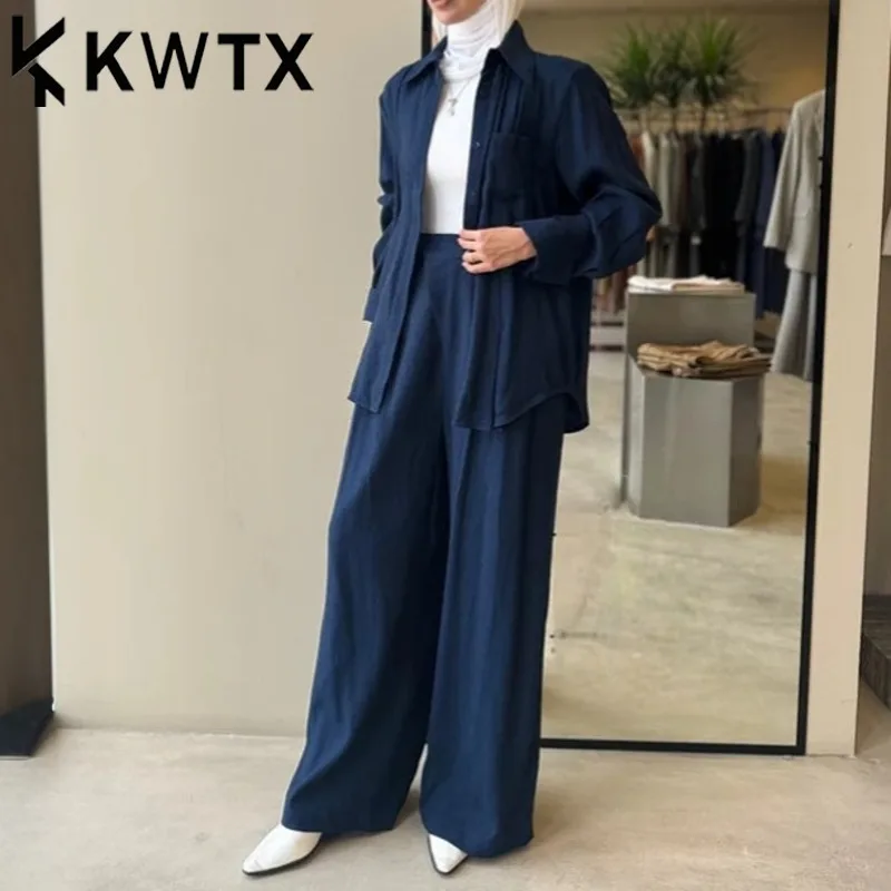 KWTX 2025 Spring Summer Women’s Navy Blue Pleated Shirt & Pants Two Piece Set Mid-Length Loose Fit Casual Elegant Office Outfits
KWTX 2025 Spring Summer Women’s Navy Blue Pleated Shirt & Pants Two Piece Set Mid-Length Loose Fit Casual Elegant Office Outfits