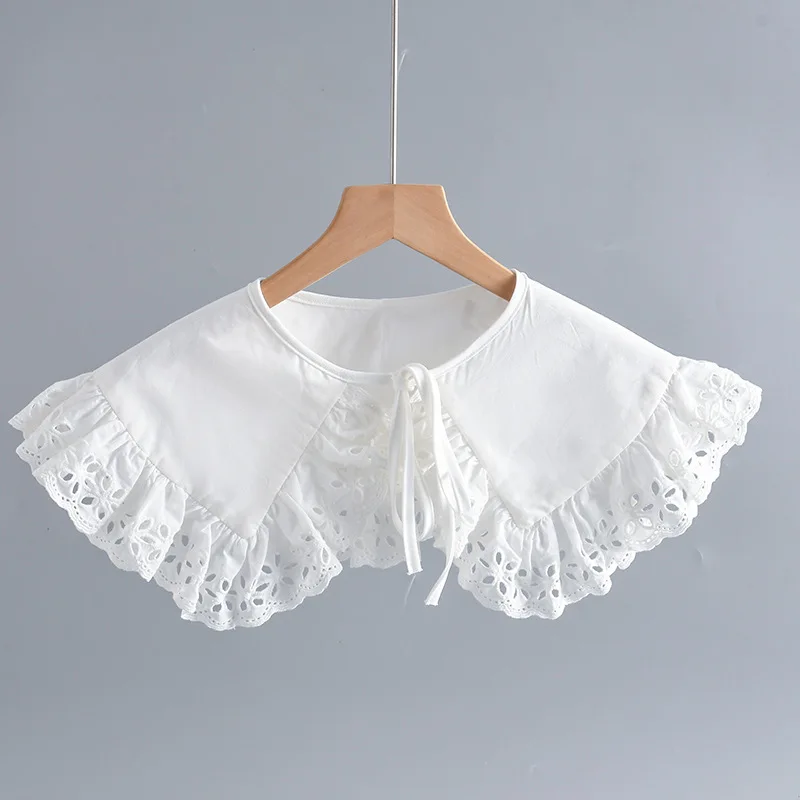 White Fake Collar Women's Lapel Shoulder Wraps False Collar Shawl Faux Collar Lace Embroidery Shirt Detachable Collar
White Fake Collar Women's Lapel Shoulder Wraps False Collar Shawl Faux Collar Lace Embroidery Shirt Detachable Collar