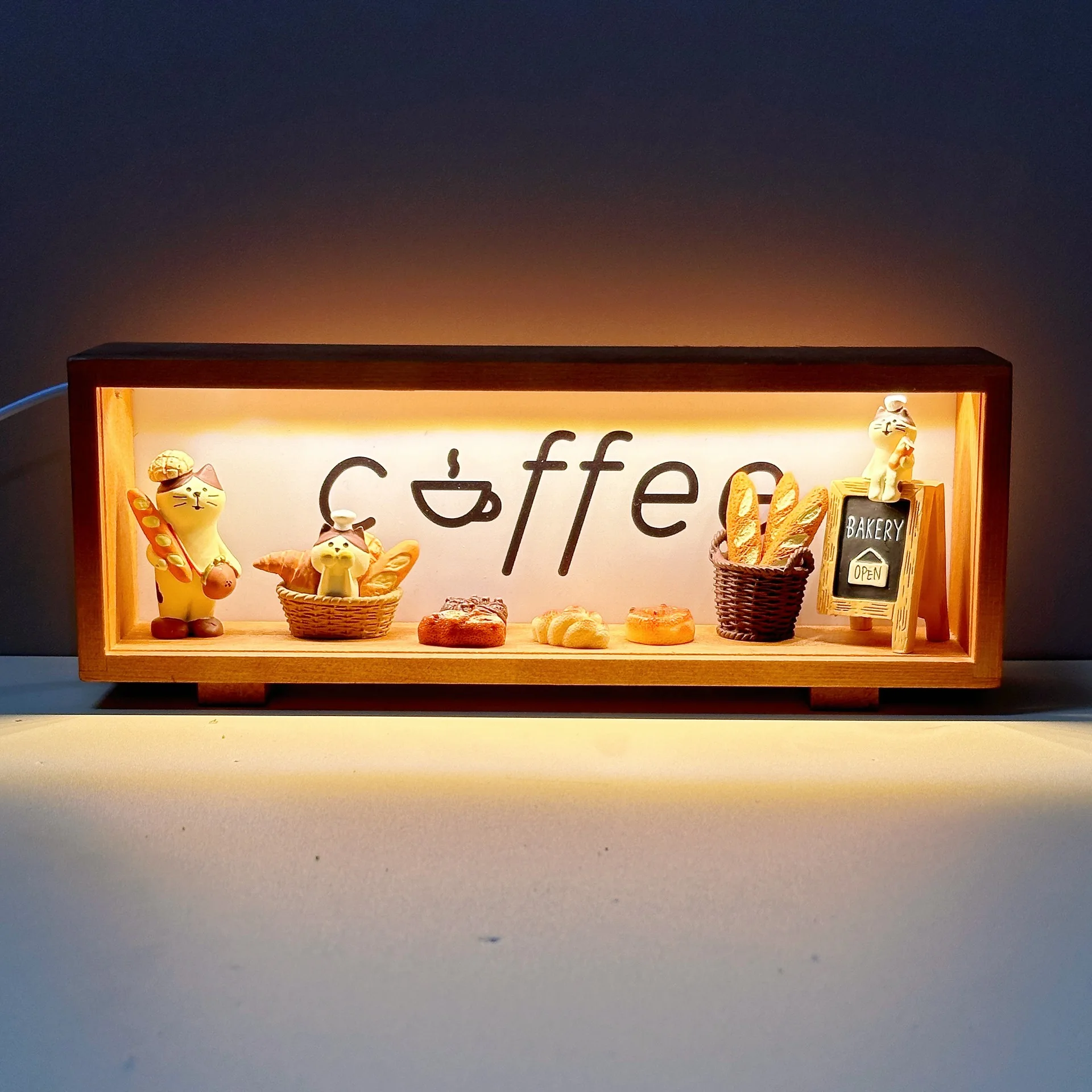 Japanese style coffee cornered cat lying down, cute food playing, creative micro scenes, desktop accessories for girls
Japanese style coffee cornered cat lying down, cute food playing, creative micro scenes, desktop accessories for girls