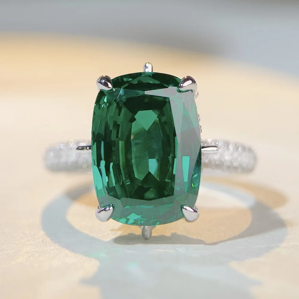 PT950 Platinum Ring for Women - Emerald Cut with Full Diamond and Zirconia High Drop Design
PT950 Platinum Ring for Women - Emerald Cut with Full Diamond and Zirconia High Drop Design