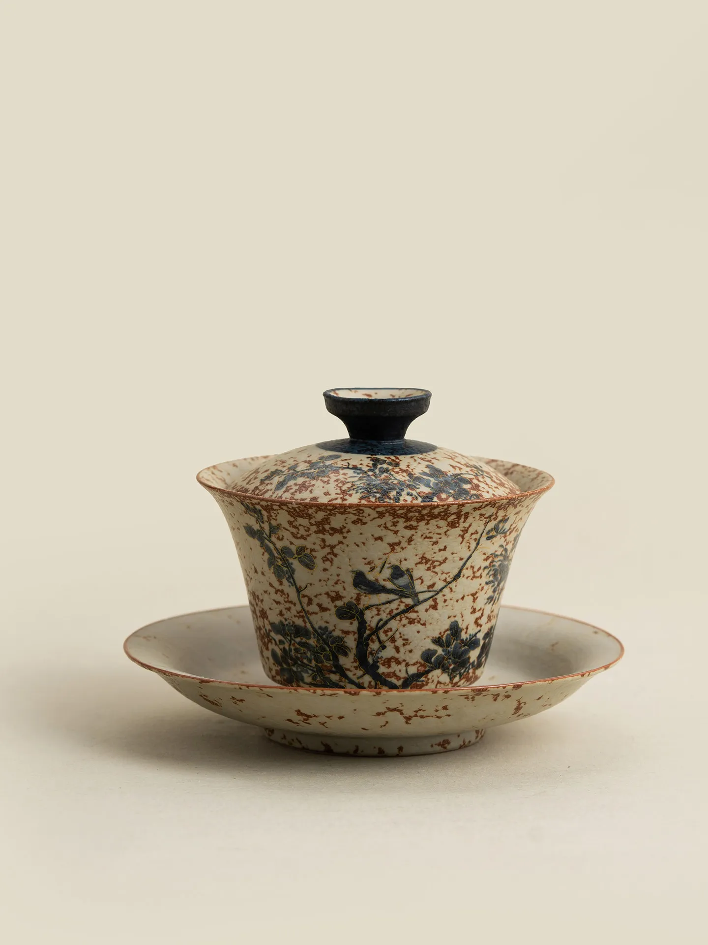 Retro Ceramic Three-Talent Gaiwan with Blue and White Firestone Red, Household Tea Brewing Bowl, Premium Gift Box
Retro Ceramic Three-Talent Gaiwan with Blue and White Firestone Red, Household Tea Brewing Bowl, Premium Gift Box