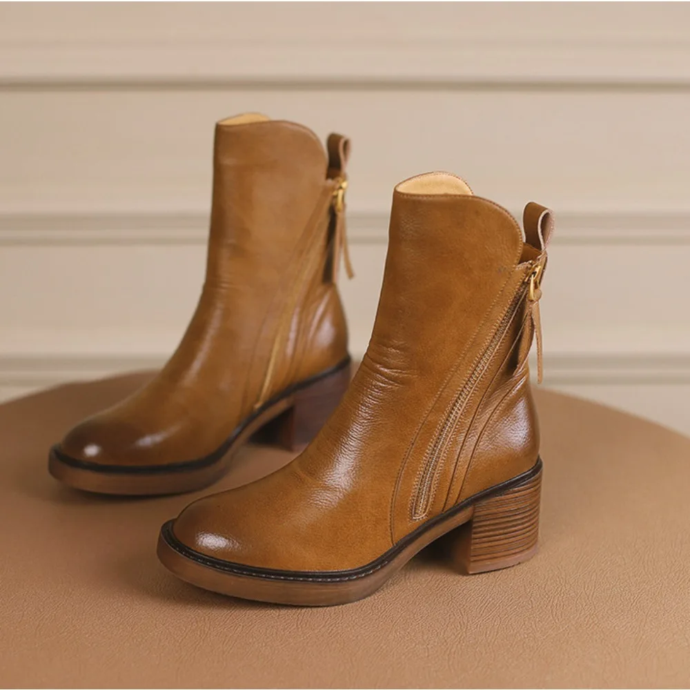 Women's Boots 2025 Spring and Autumn New Chelsea Boots Thick Heel Brown Short Leather Shoes for Women High Heels platform shoes
Women's Boots 2025 Spring and Autumn New Chelsea Boots Thick Heel Brown Short Leather Shoes for Women High Heels platform shoes