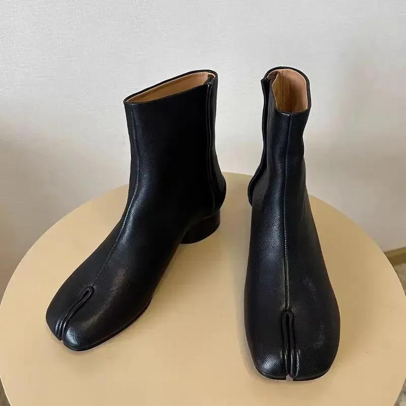 Designer Women's Boots Luxury Mid-Calf High Heel Boots Women Cow Genuine Leather Ankle Boots Fashion Split Toe Tabi Chunky Shoes
Designer Women's Boots Luxury Mid-Calf High Heel Boots Women Cow Genuine Leather Ankle Boots Fashion Split Toe Tabi Chunky Shoes