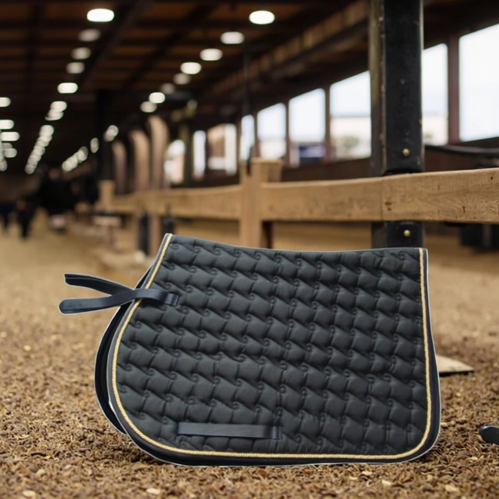 Wholesale Luxury Cotton Western Saddle Pads Black Horse Personalisation Made in High Quality Material
Wholesale Luxury Cotton Western Saddle Pads Black Horse Personalisation Made in High Quality Material