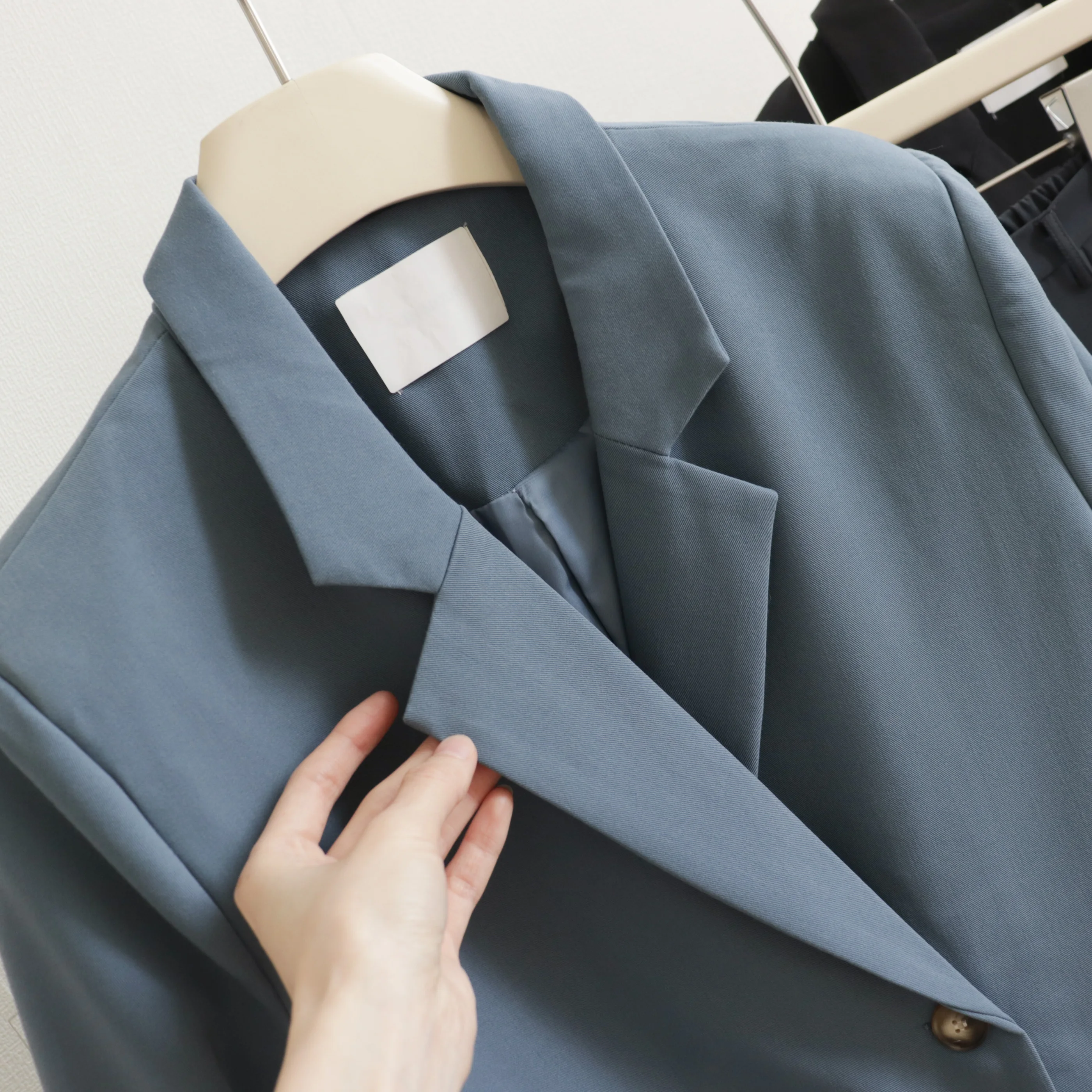 Elegant And Youthful Woman Blazer Personality Slanted-Breasted Anti-Pilling Wrinkle Lantern Skew Pleating Artificial Fluff
Elegant And Youthful Woman Blazer Personality Slanted-Breasted Anti-Pilling Wrinkle Lantern Skew Pleating Artificial Fluff