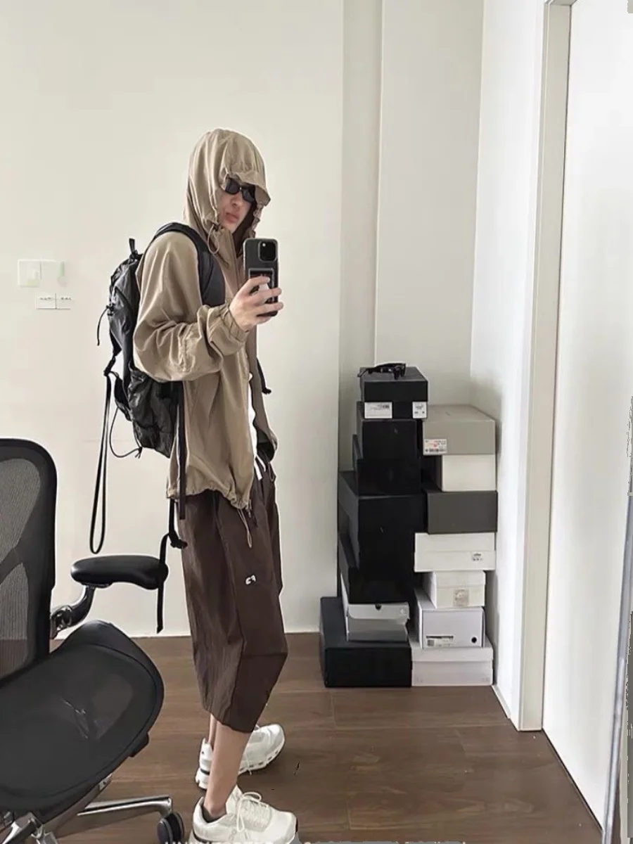 American Sle Outdoor Summer Qui Dry Lightweight 7-Quarter Length Scythe Pants Loose Casual Sports Trousers for Men
American Sle Outdoor Summer Qui Dry Lightweight 7-Quarter Length Scythe Pants Loose Casual Sports Trousers for Men