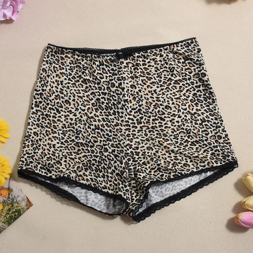 high elastic sexy elastic waist casual lace edge shorts with leopard print women's summer new
high elastic sexy elastic waist casual lace edge shorts with leopard print women's summer new