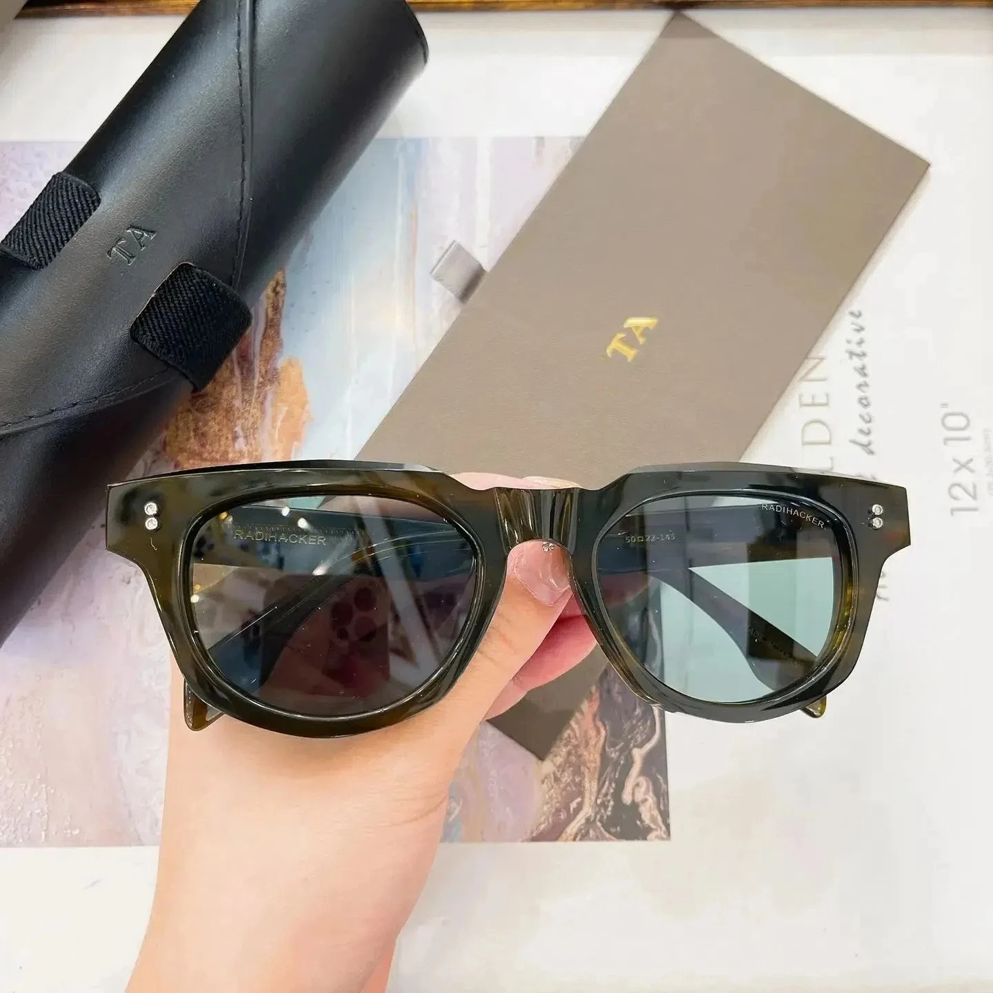 Original Factory For DIYTA DT DTS726 With Brand Box Casual Classic Luxury Designer Premium Acetate Frame Men Women Sunglasses
Original Factory For DIYTA DT DTS726 With Brand Box Casual Classic Luxury Designer Premium Acetate Frame Men Women Sunglasses