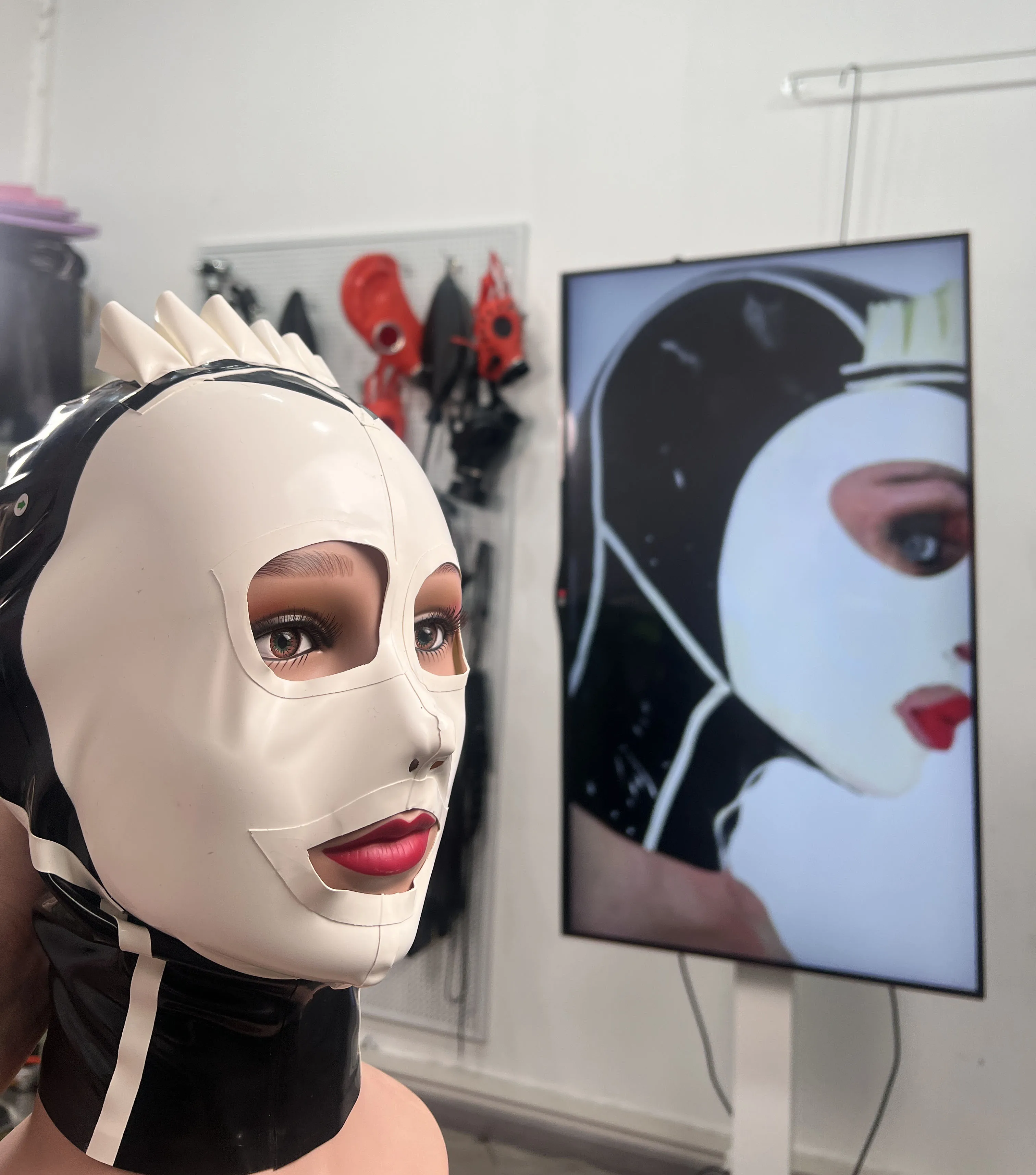 Black White Rubber Hood White Front Mask Panel Eye Mouth Cutouts Fashion Role Play Stage Matching Outfits
Black White Rubber Hood White Front Mask Panel Eye Mouth Cutouts Fashion Role Play Stage Matching Outfits