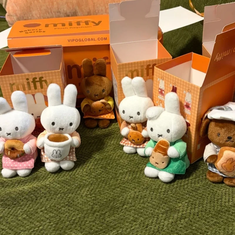 Miffy Official Bakery Series Plush Keychain Blind Box / Charm Blind Box - Fashion Trendy Toy Birthday Graduation Gift For Girls
Miffy Official Bakery Series Plush Keychain Blind Box / Charm Blind Box - Fashion Trendy Toy Birthday Graduation Gift For Girls