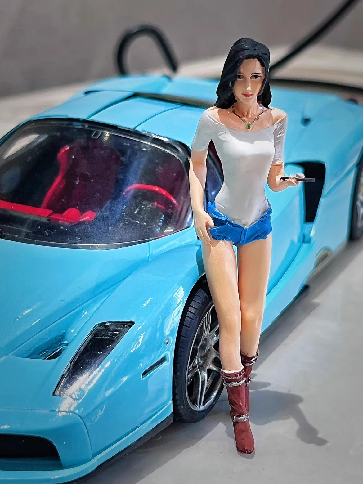 GK 1/24 Scale Female Statue Hand Painted Resin Sexy Sculpture Realistic Skin Figure Car Model Mini Scene Toy DIY Gift
GK 1/24 Scale Female Statue Hand Painted Resin Sexy Sculpture Realistic Skin Figure Car Model Mini Scene Toy DIY Gift