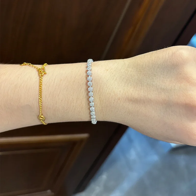 Little Plum Blossom Mosang Diamond Bracelet for Women, Light Luxury, Niche 925 Silver, Tested Diamond
Little Plum Blossom Mosang Diamond Bracelet for Women, Light Luxury, Niche 925 Silver, Tested Diamond