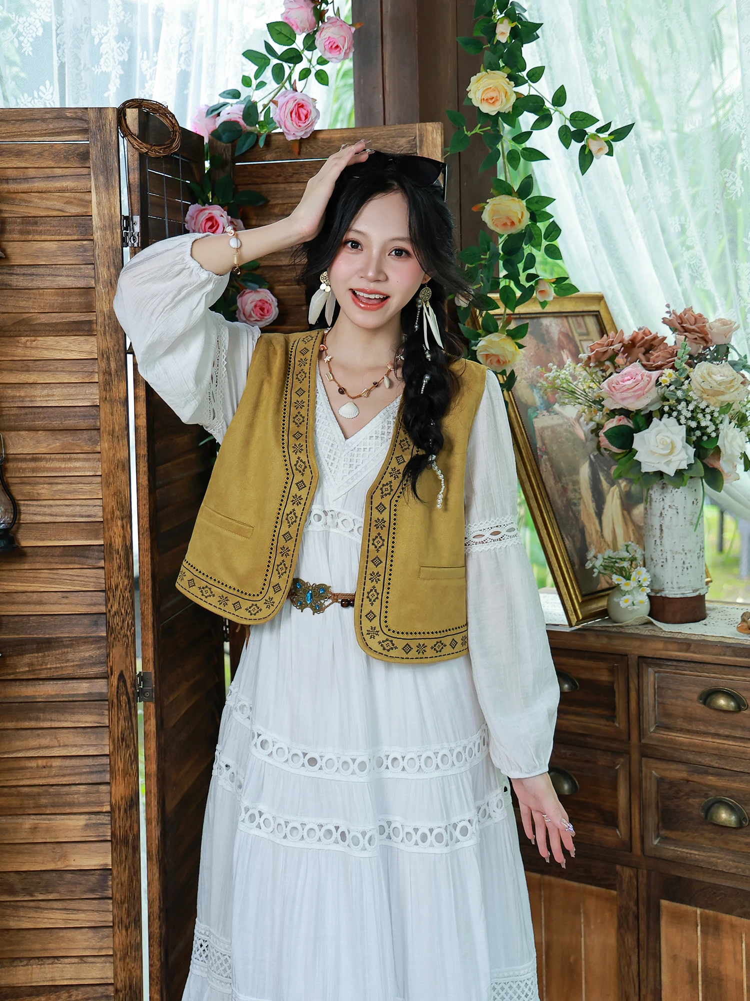 Sweet Bohemian Retro Embroidered Mustard Yellow Open Cardigan Vest Outerwear Holiday Skirt Matching Loose Fit Short Style
Sweet Bohemian Retro Embroidered Mustard Yellow Open Cardigan Vest Outerwear Holiday Skirt Matching Loose Fit Short Style