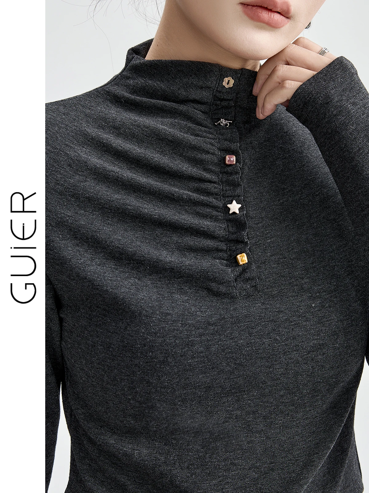 Женский вязаный топ Guier с высоким воротником, облегающий, с асимметричной застежкой на пуговицах, осенняя новинка, модный, стройнящий топ
Женский вязаный топ Guier с высоким воротником, облегающий, с асимметричной застежкой на пуговицах, осенняя новинка, модный, стройнящий топ